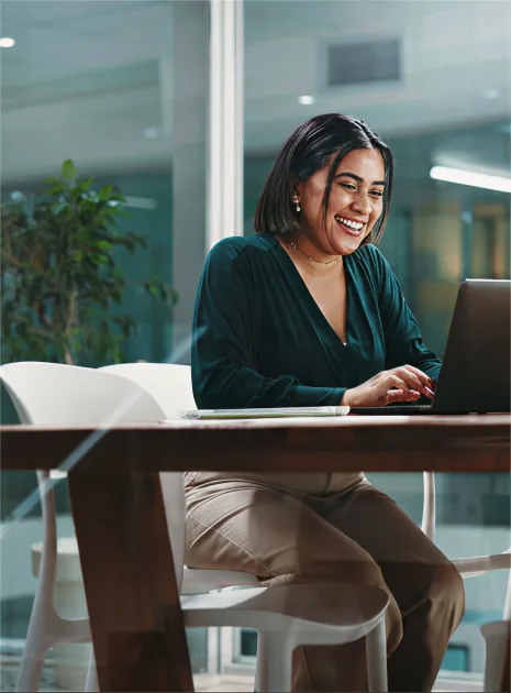 Employee using a mobile rewards programme